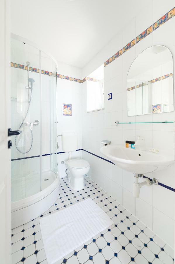 Riva Rooms Бол Екстериор снимка