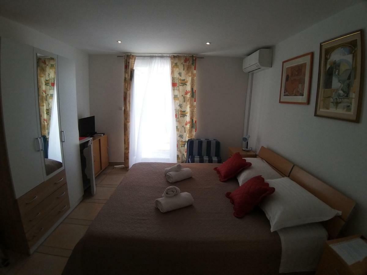 Riva Rooms Бол Екстериор снимка