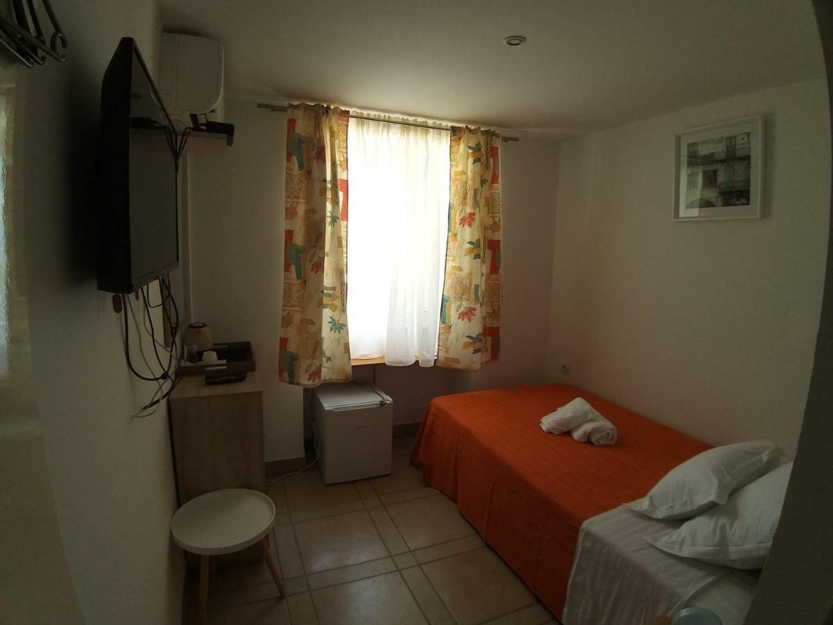 Riva Rooms Бол Екстериор снимка