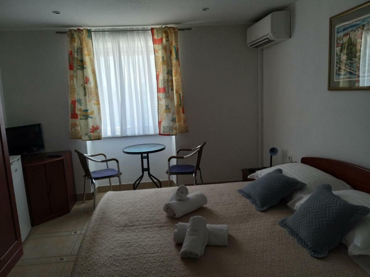 Riva Rooms Бол Екстериор снимка