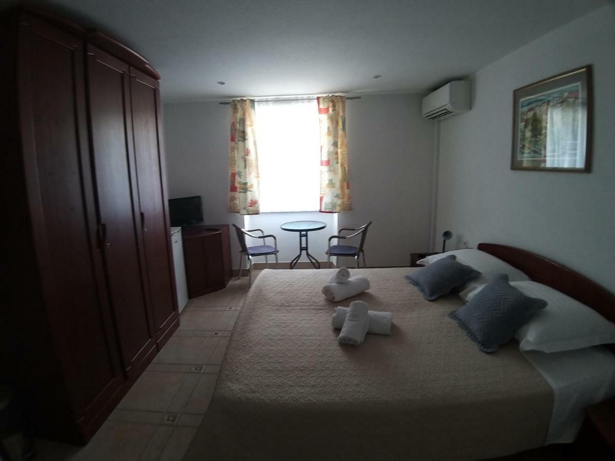 Riva Rooms Бол Екстериор снимка